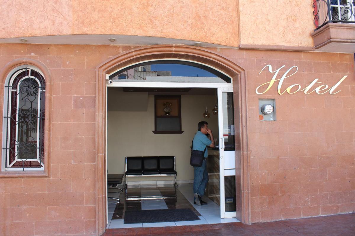 Hotel Real Santa Fe - Housity