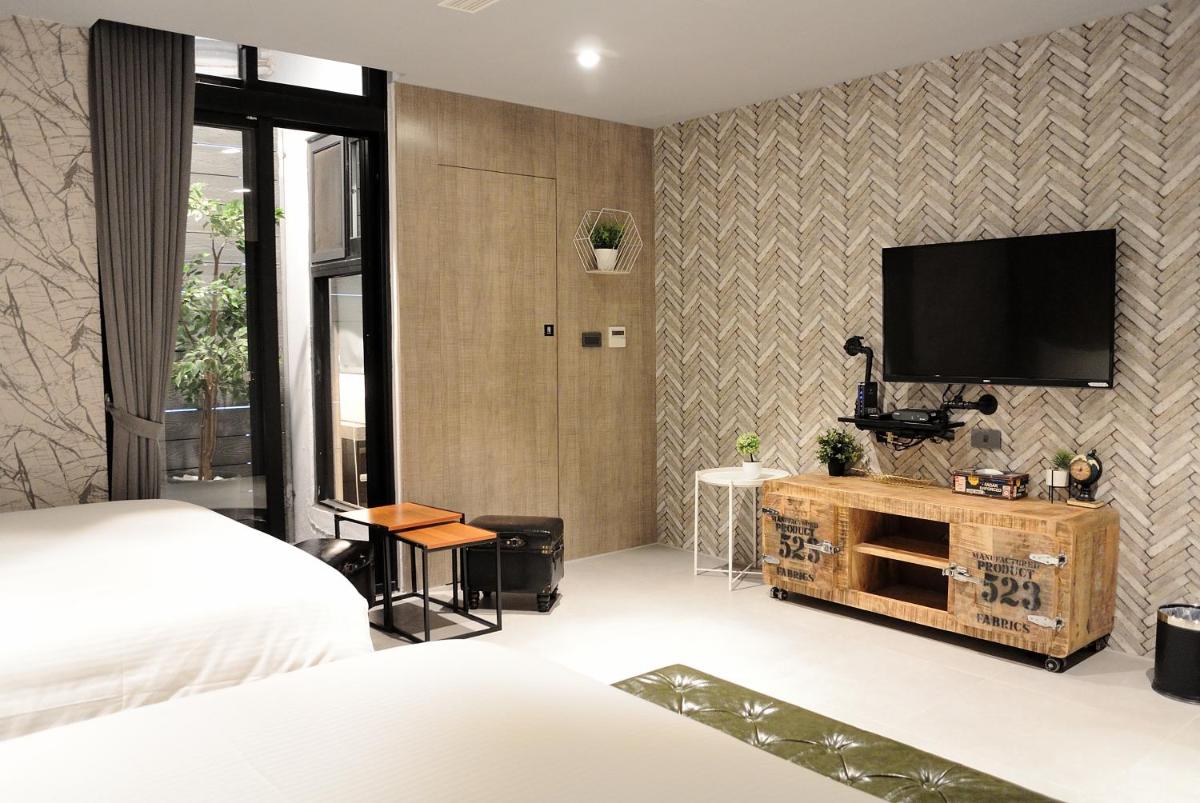K HOTEL - Housity