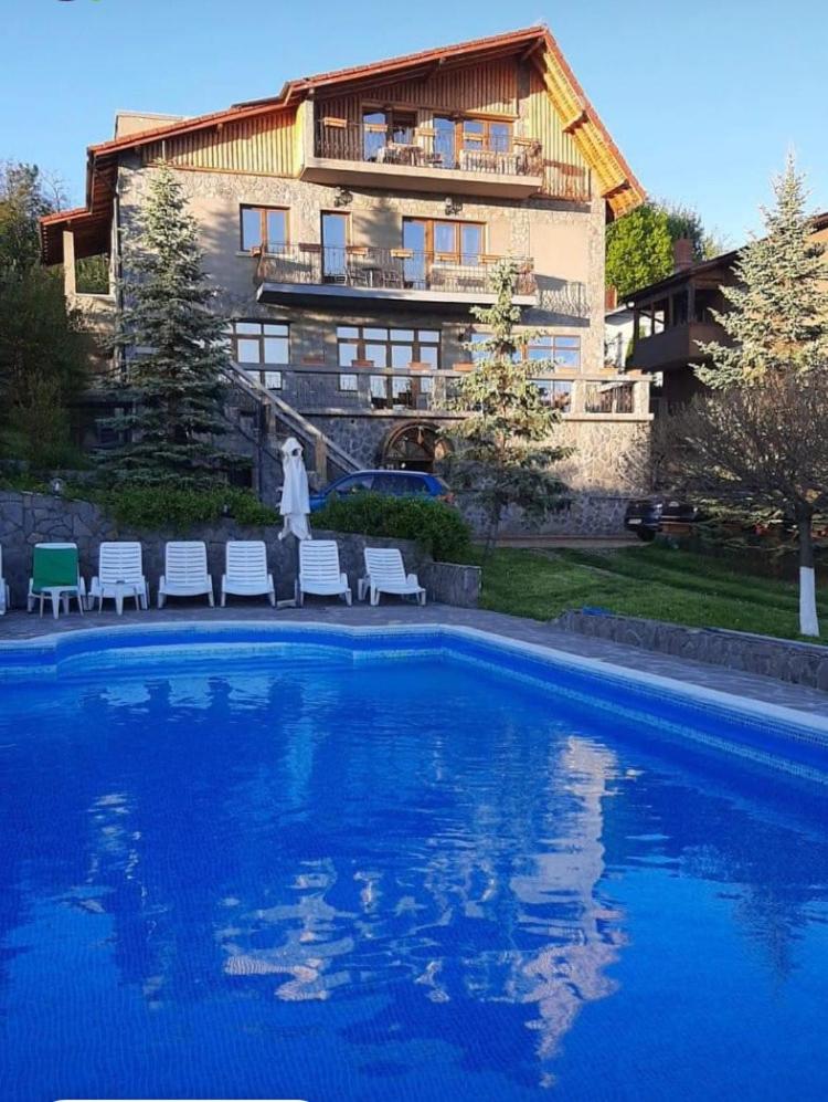 Casa Alexandra - Cornu - Housity