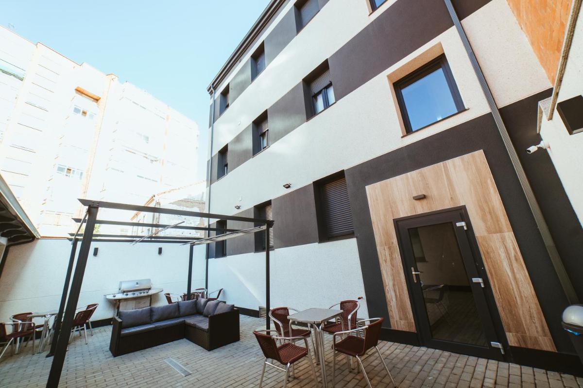 Apartamentos MK77 León - Palomera - Housity