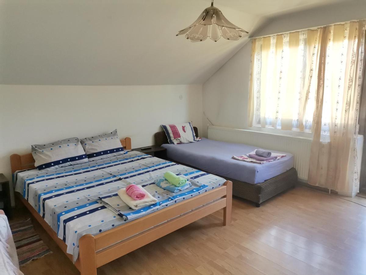 Smeštaj Urošević - Housity