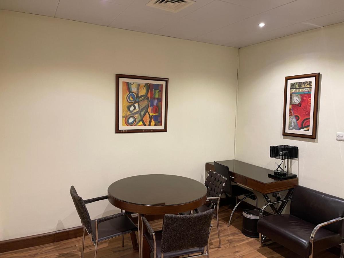 Suitetrails - Downtown Plaza Hotel Apartment Pet Friendly