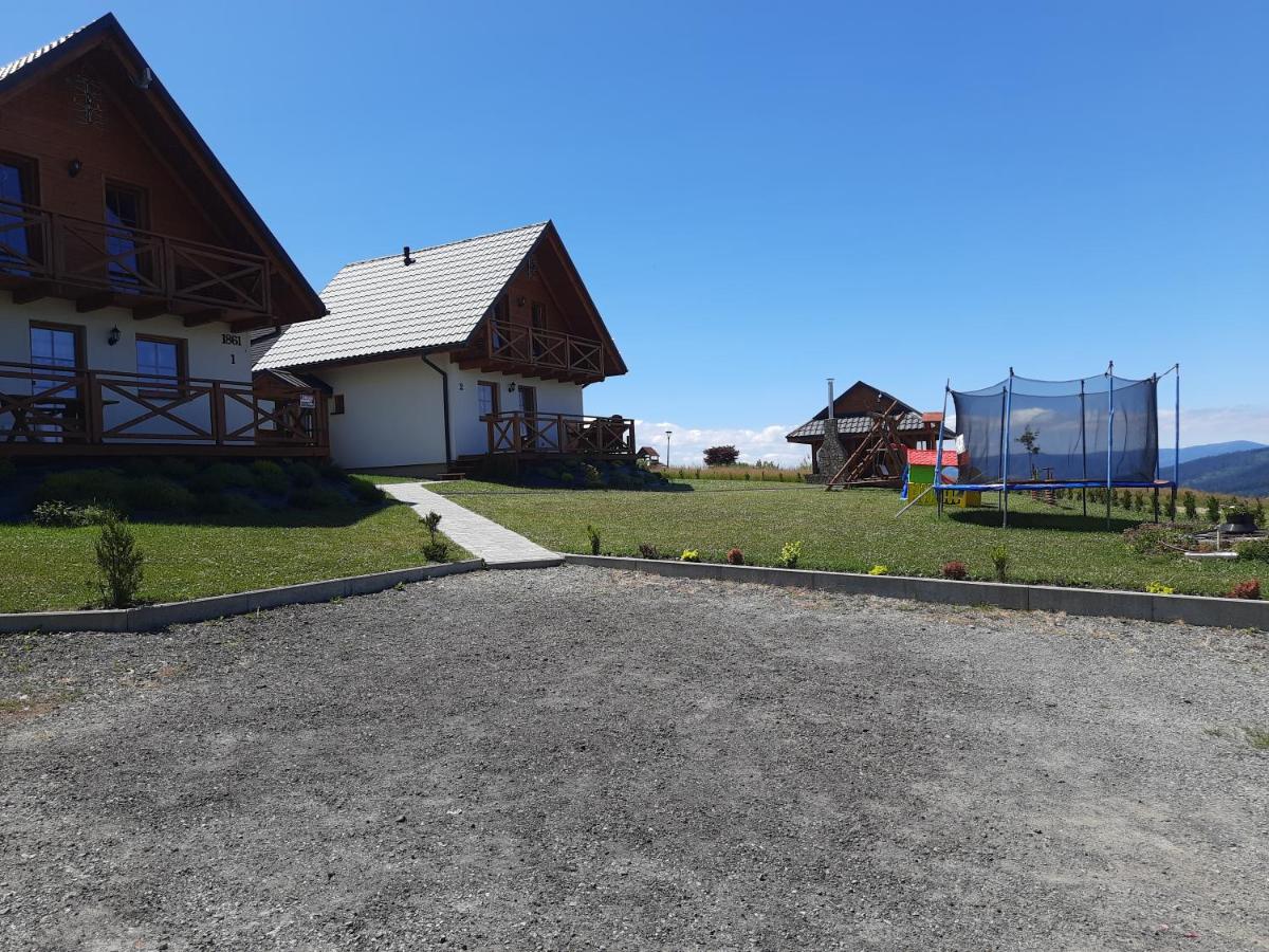 Domki na Beskidzie 1861 - Housity
