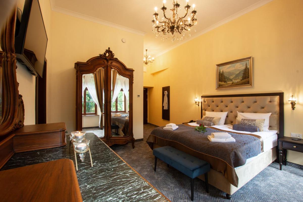 Pałac Lubiechowa-Jelenia Góra- Riesengebirge - Housity