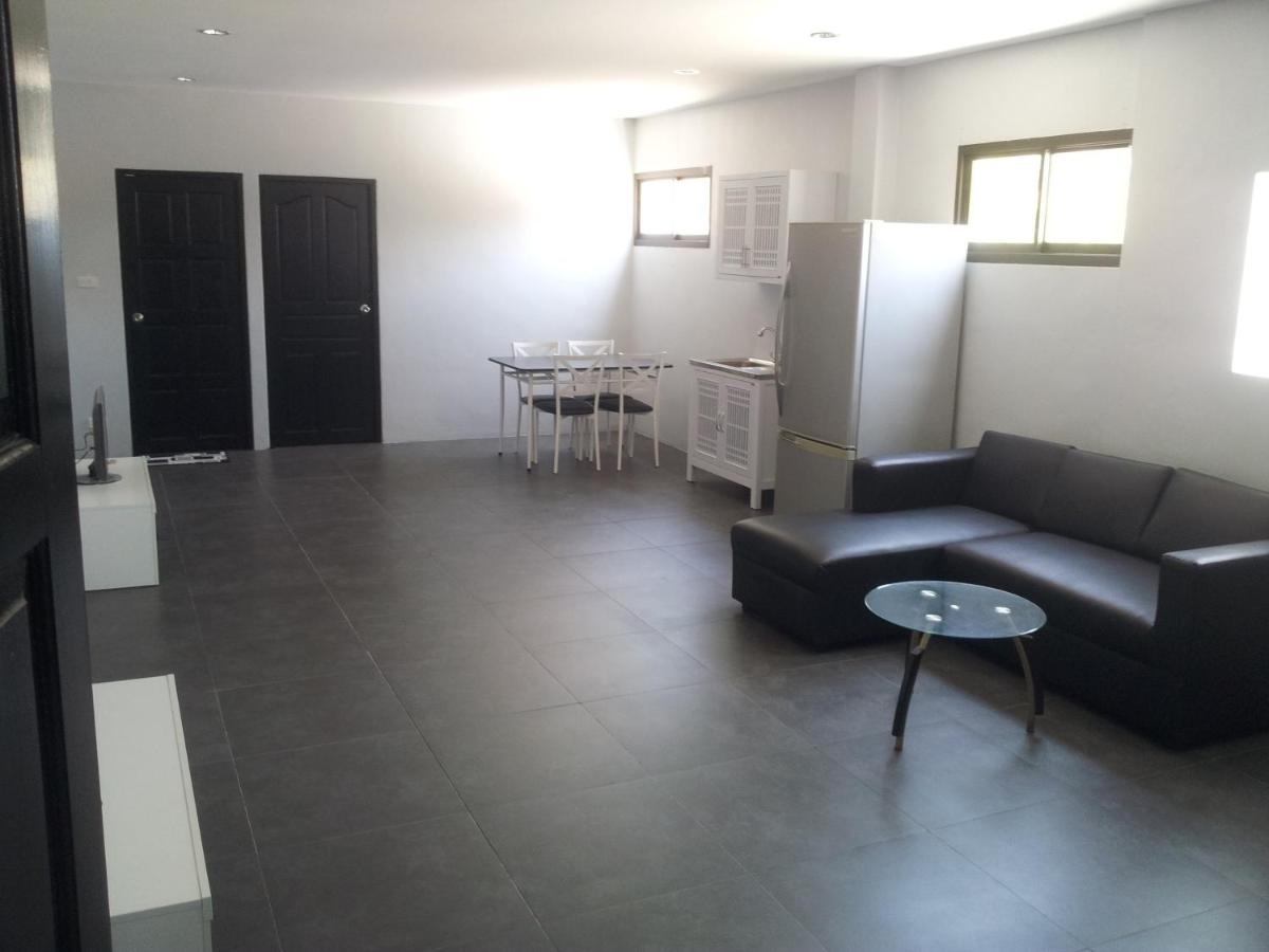 Living Room Apartments Bang Lut Beach KhaoLak - Housity