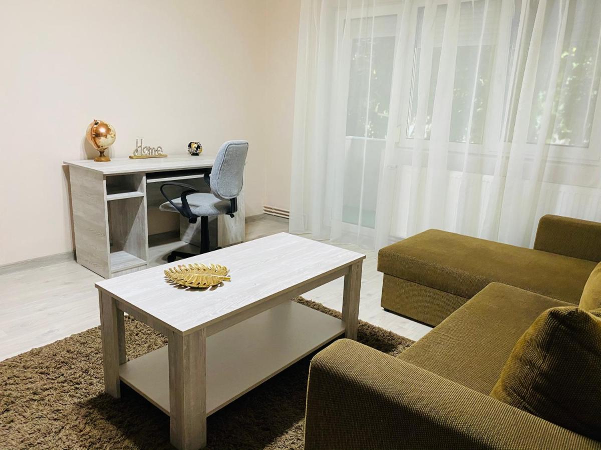 SELLADA APARTAMENT - Free Private Parking,AC,Wi-Fi - Housity