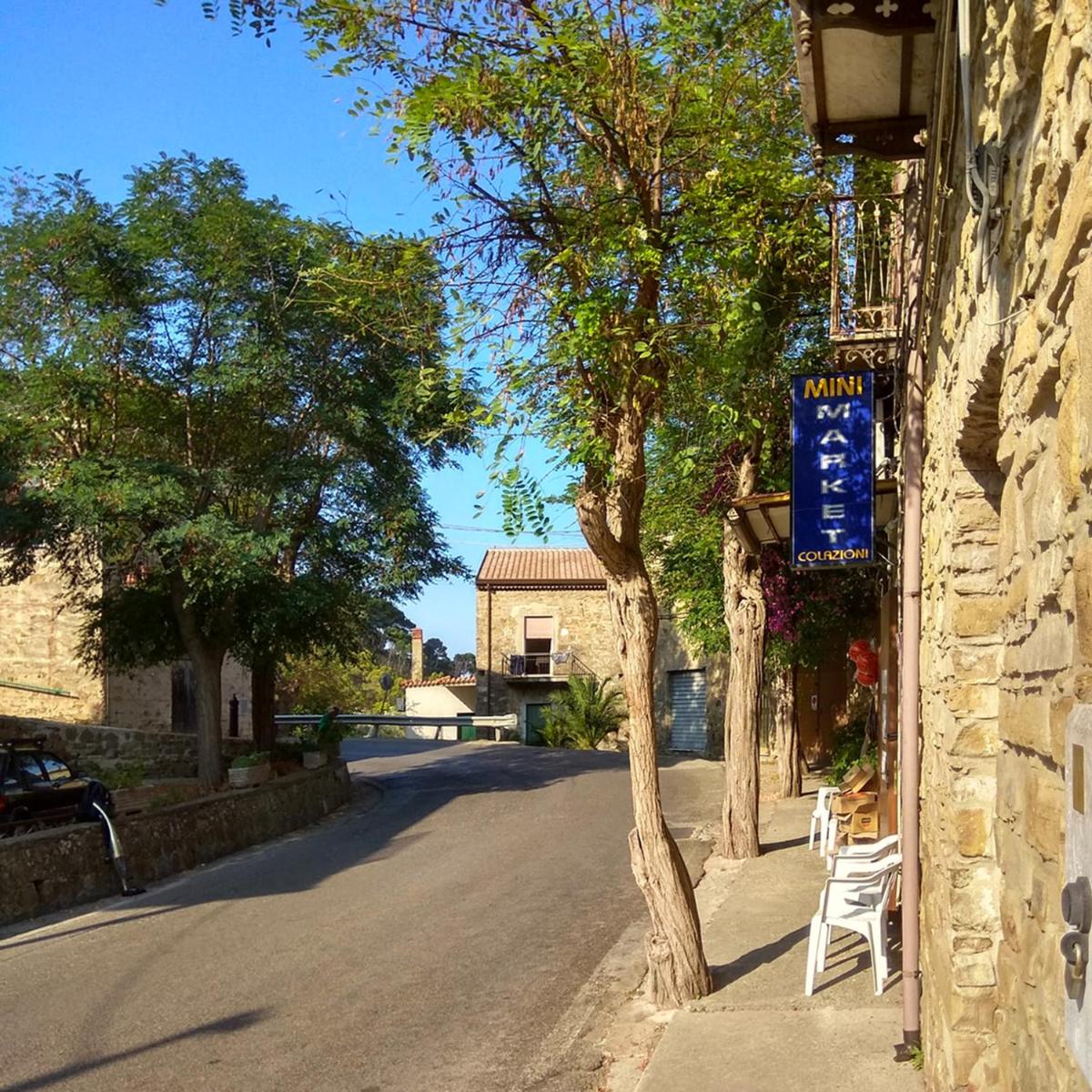 Moonlight Holiday Home - Housity