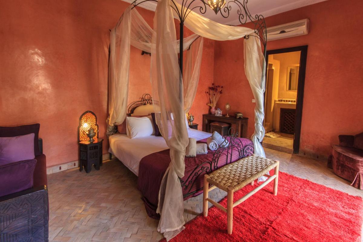 Riad Nabila - Housity