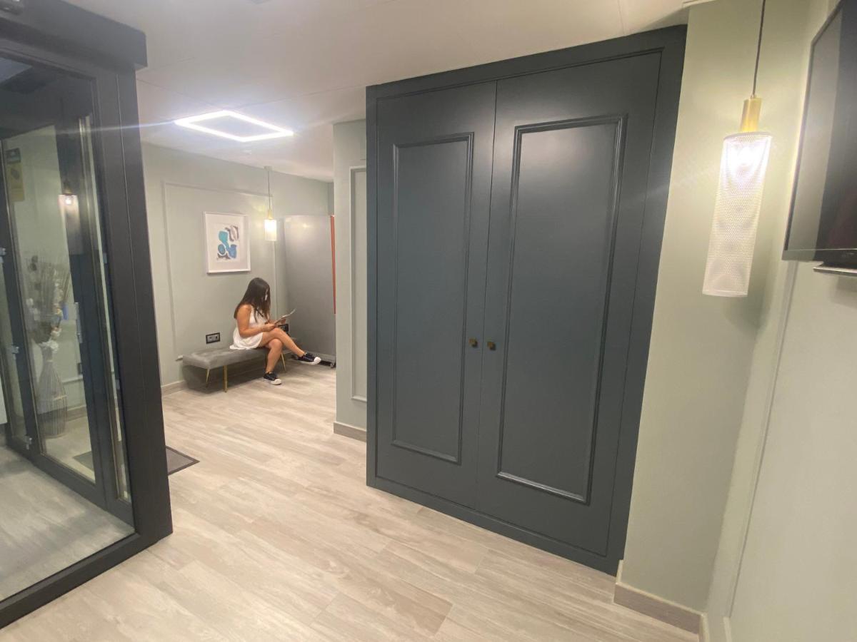 Hotel Lusitania, Centro Ciudad, Parking Privado - Housity