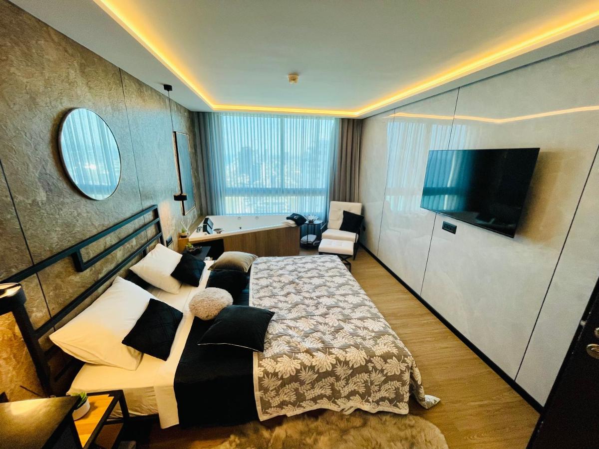 love on the sea - Housity