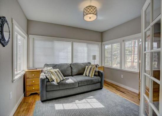Elk Rock Cottage - Housity