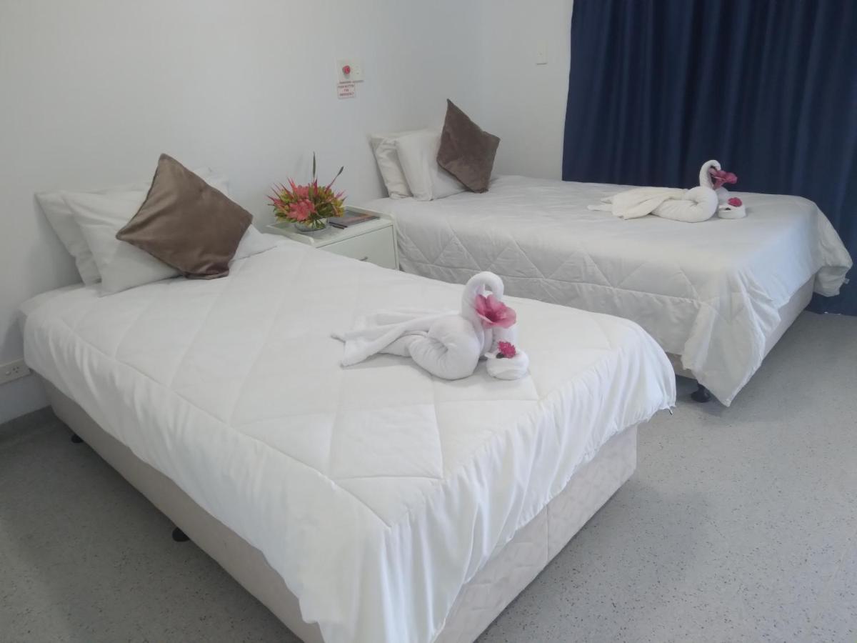 Crossroads Hotel Lae - Housity