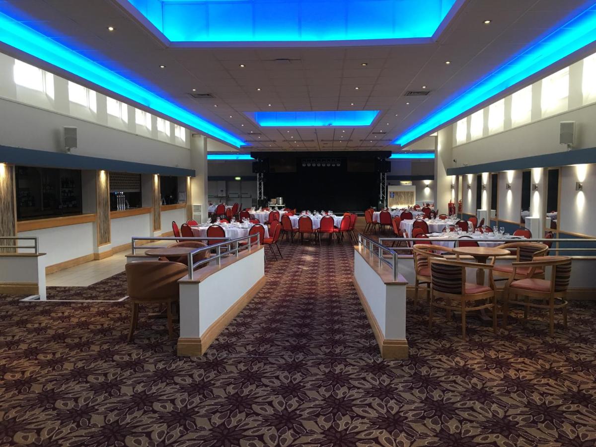 3 Bed Luxury Mobile Home Hoburne Park Christchurch - Housity