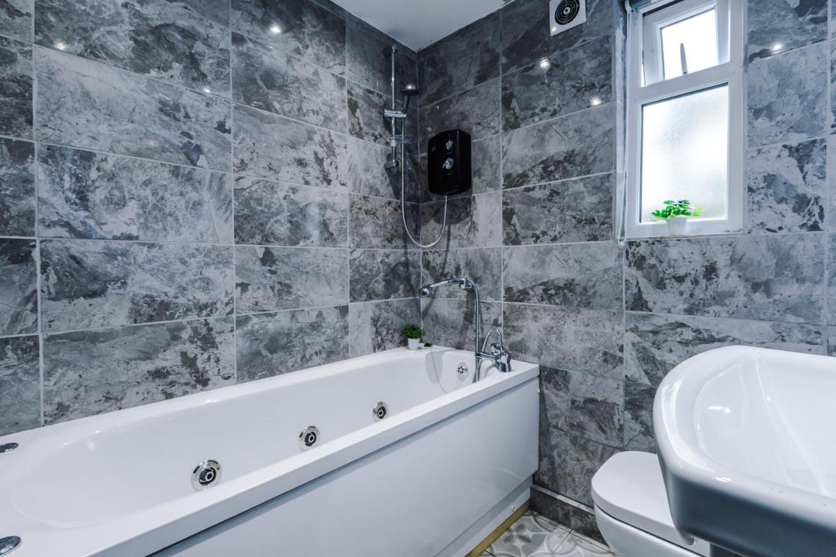Empire Blackpool Apartments - George St - Housity