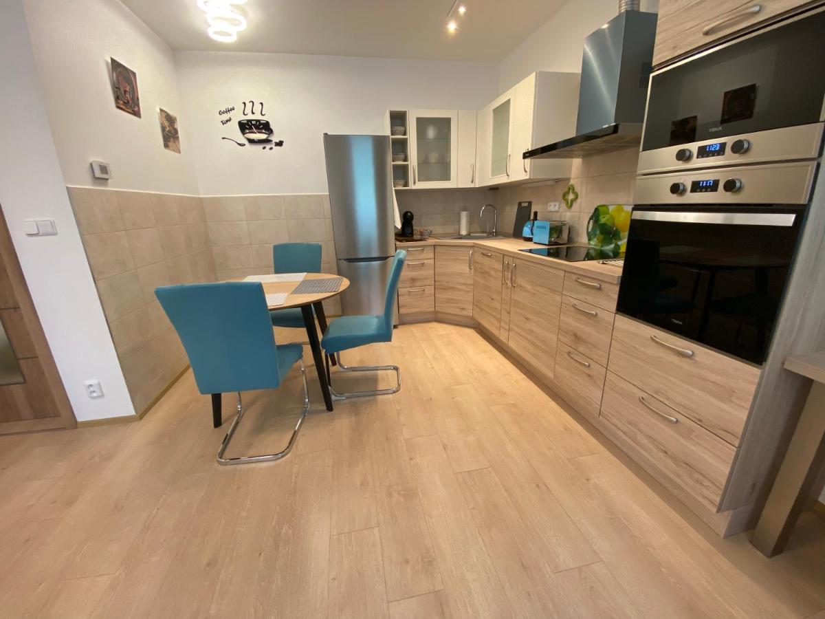 ML Suites na Ruská - Housity