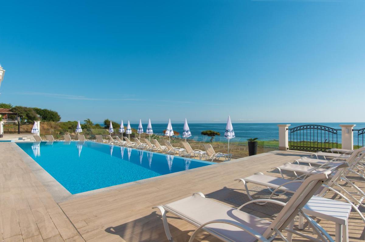 Casa Paradiso Beach Residence - Housity