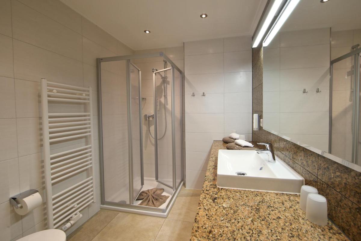 Hotel Wehlener Hof - Housity
