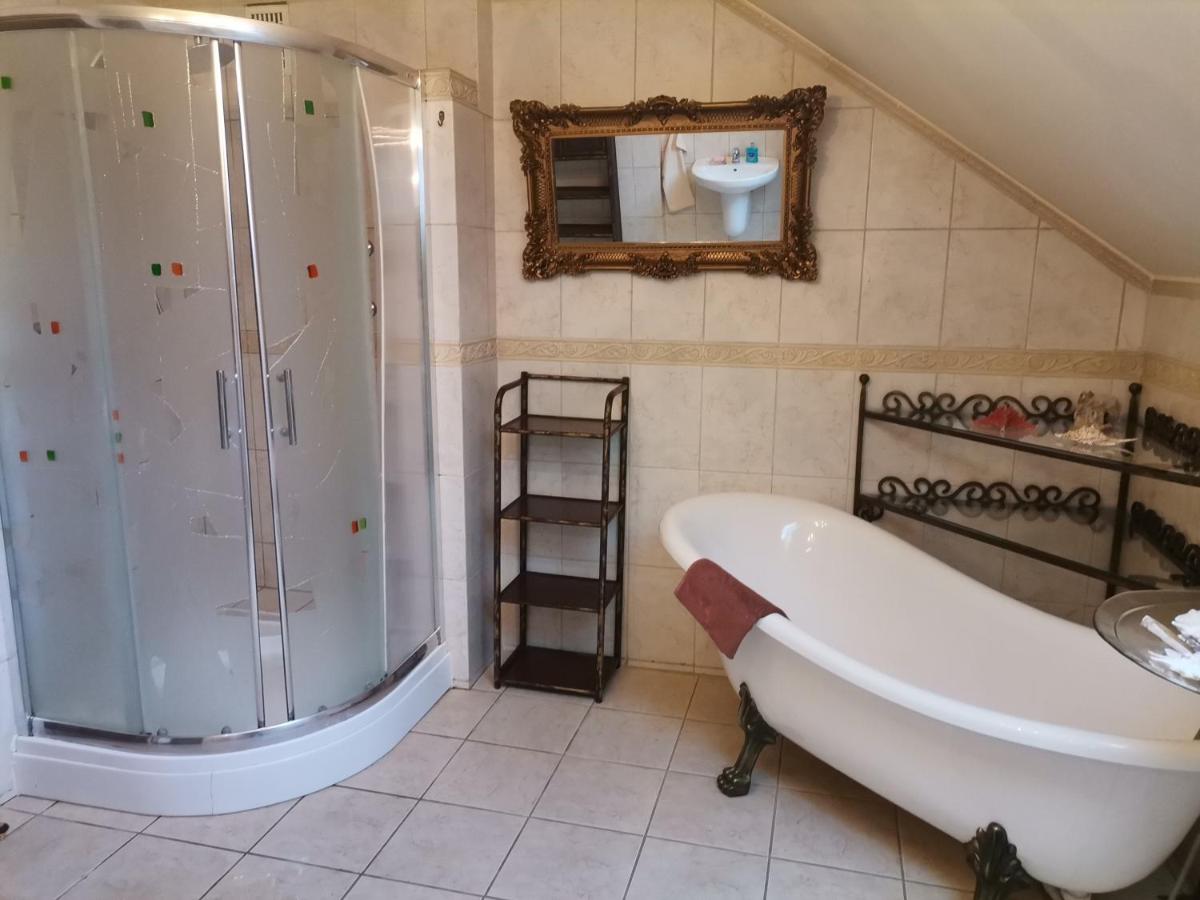 Pod Jesionem - Housity