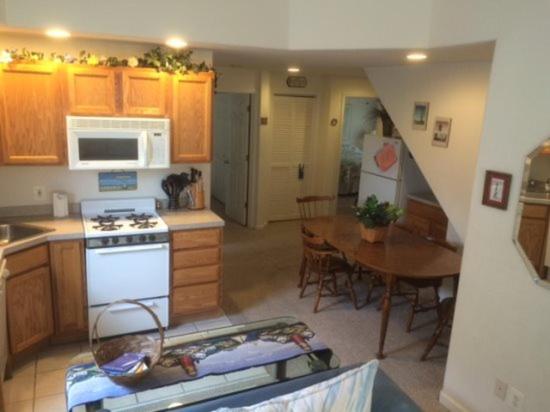 WW420 East Poplar Avenue-1 - Housity