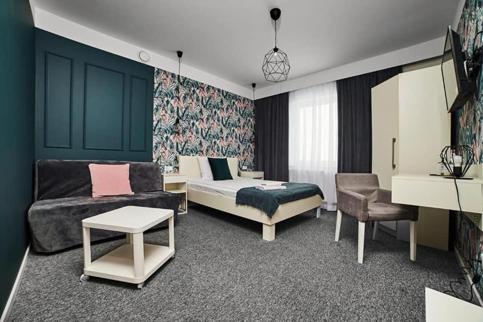 Hotel Prowincja - Housity