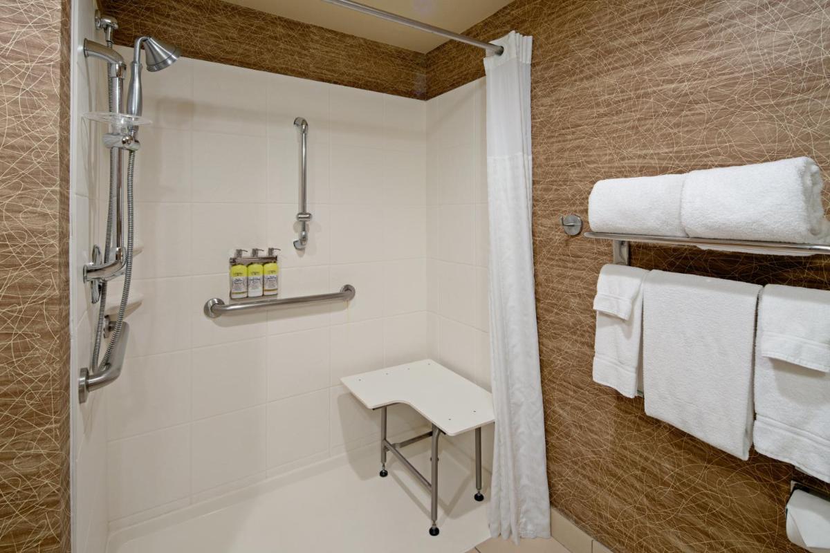 Holiday Inn Express Port Hueneme by IHG - Housity