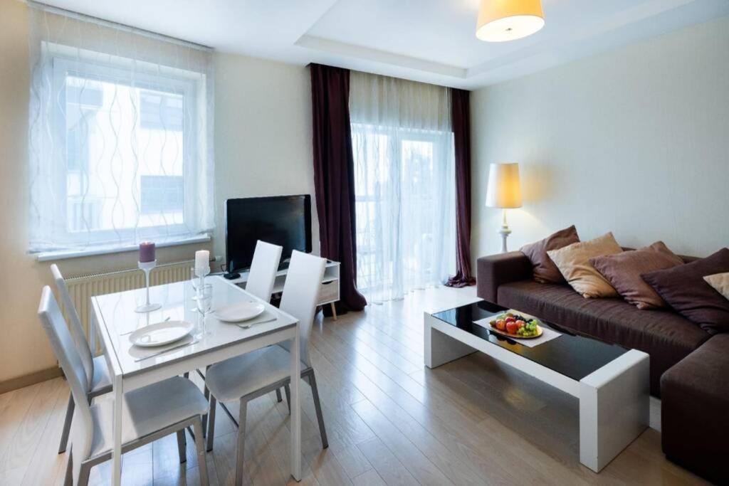 Old Riga Kaleju One Bedroom Apartment with Terrace - Housity