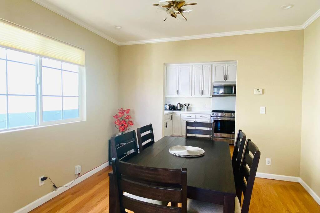 Lovely 3 bedroom house for 6 people Near SFO SF Bay Area Newly updated - Housity