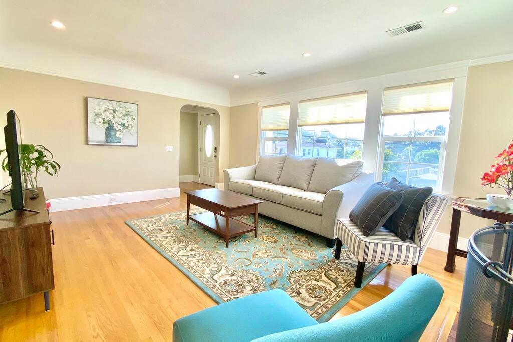 Lovely 3 bedroom house for 6 people Near SFO SF Bay Area Newly updated - Housity