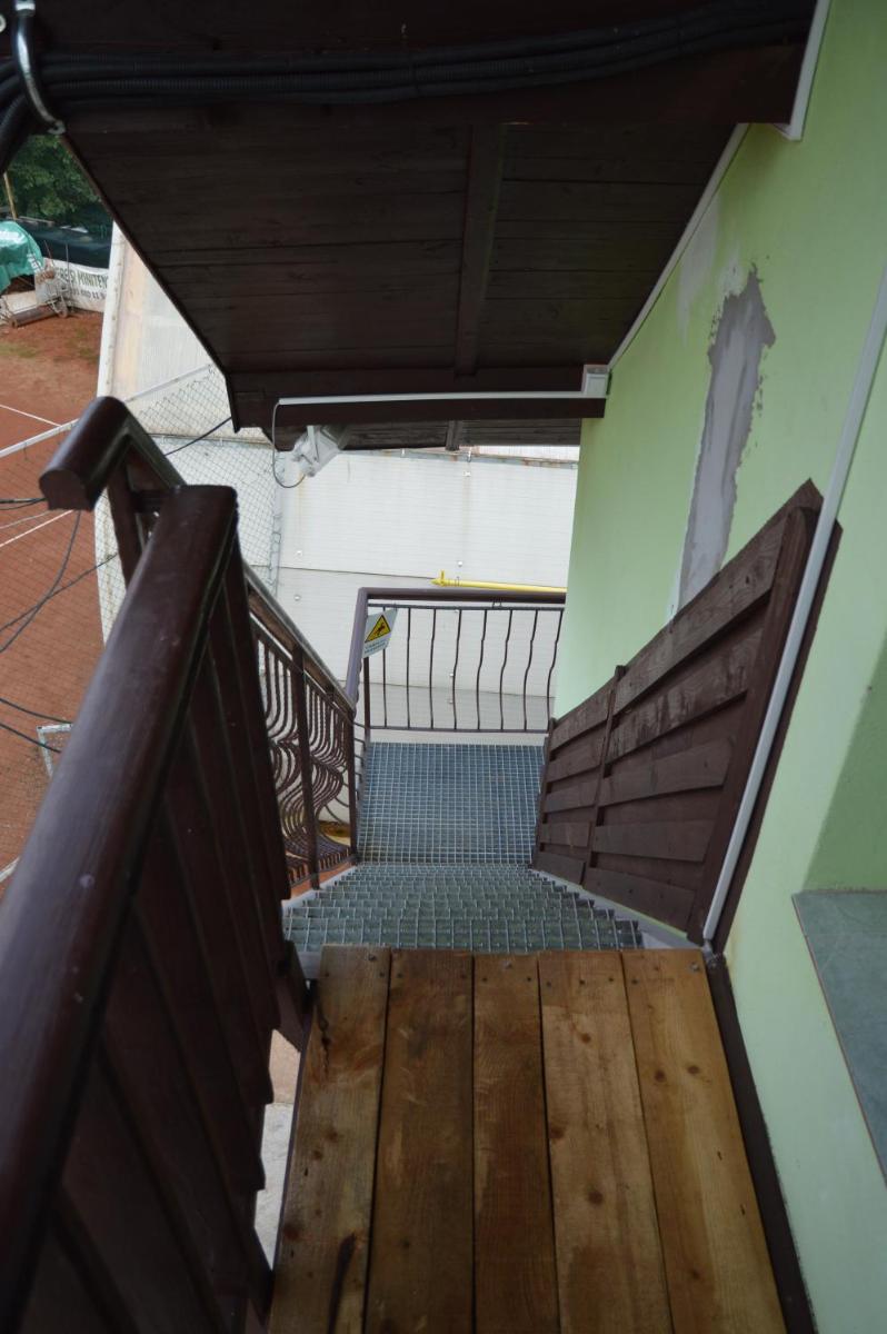 Baza Sportiva Adelina - Housity