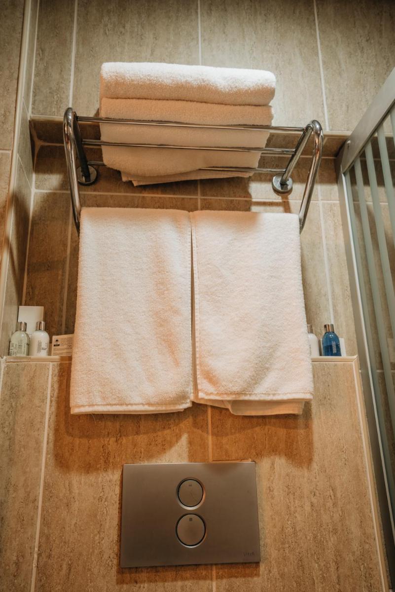 Gulliver Mansion Hotel - Housity