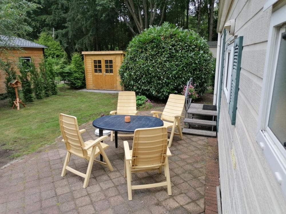 Chalet 4-6 Personen Epe F15 Van alle gemakken voorzien Max aantal volwassen personen bedraagt 4 - Housity