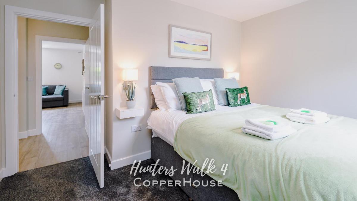 Chester City Centre apartments with parking - Hizvo