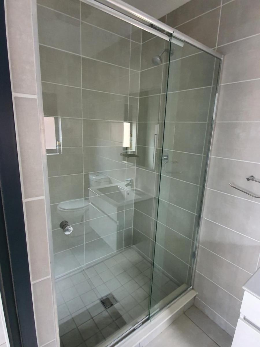 Suitetrails - The Blyde - Morden 2 bedroom apartment