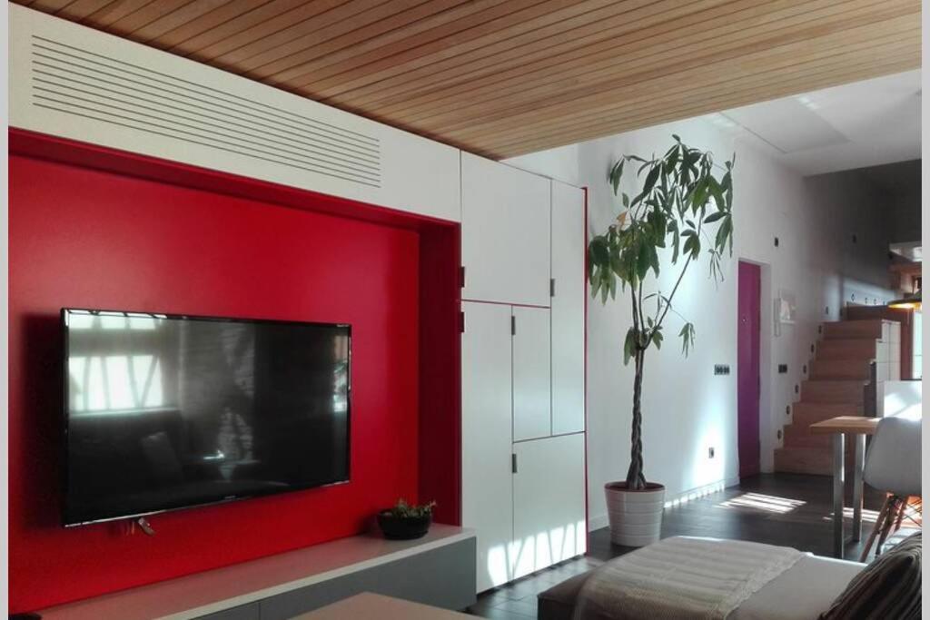 Cozy designer apart / Acogedor apartamento de diseño ● WiFi - Jacuzzi - A/C SteamSauna - Housity