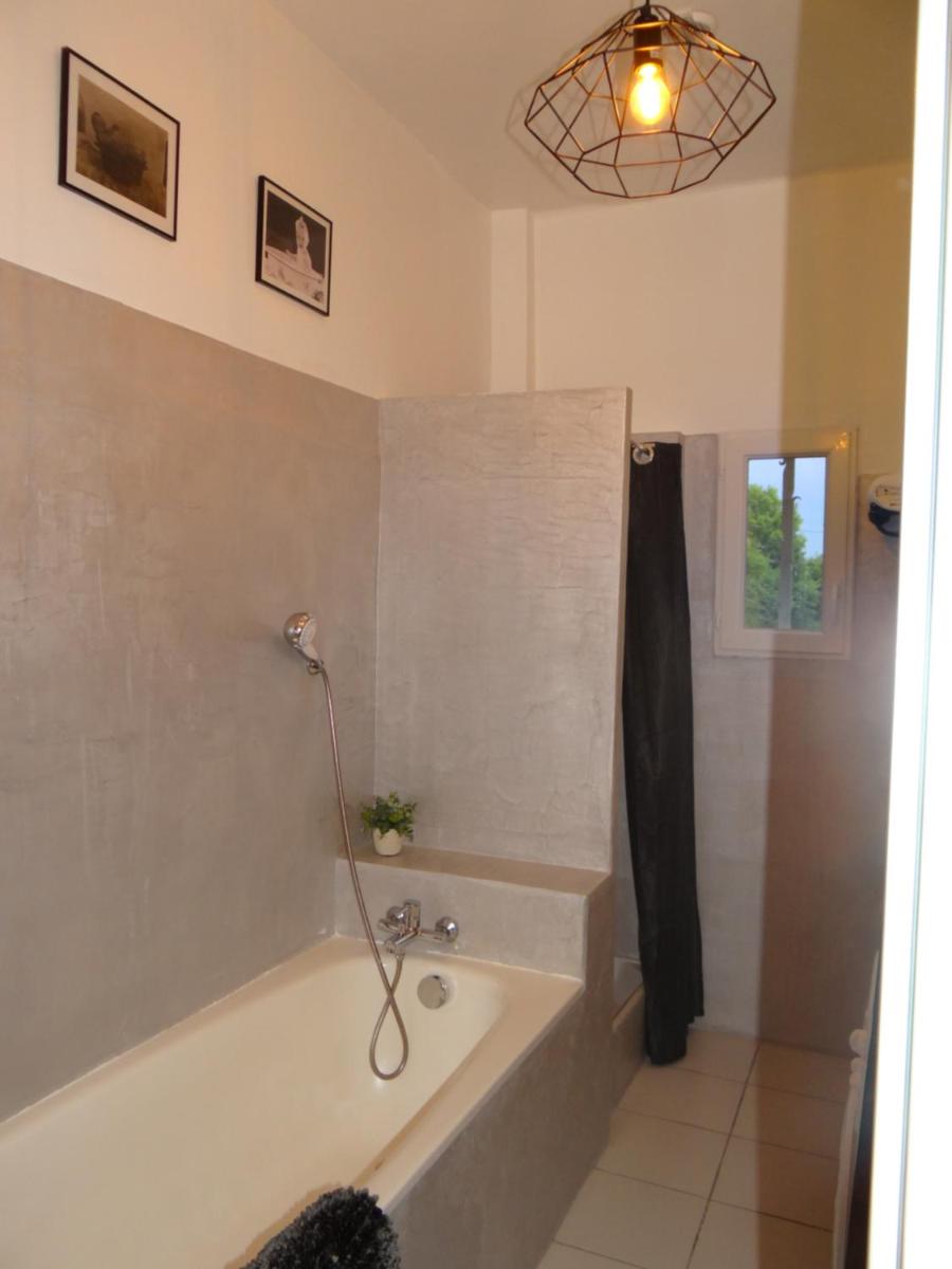 GITE Abeille-Soleil - Housity