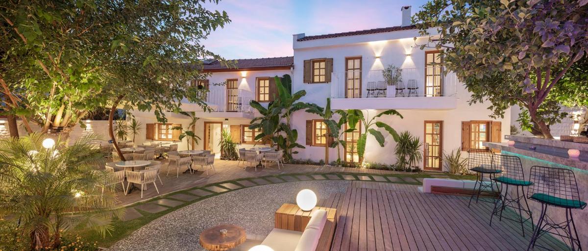 Mellow Blue Hotel - Housity