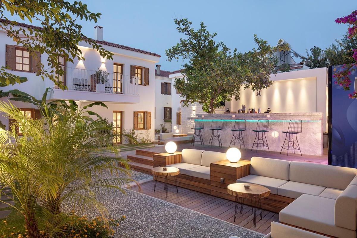 Mellow Blue Hotel - Housity