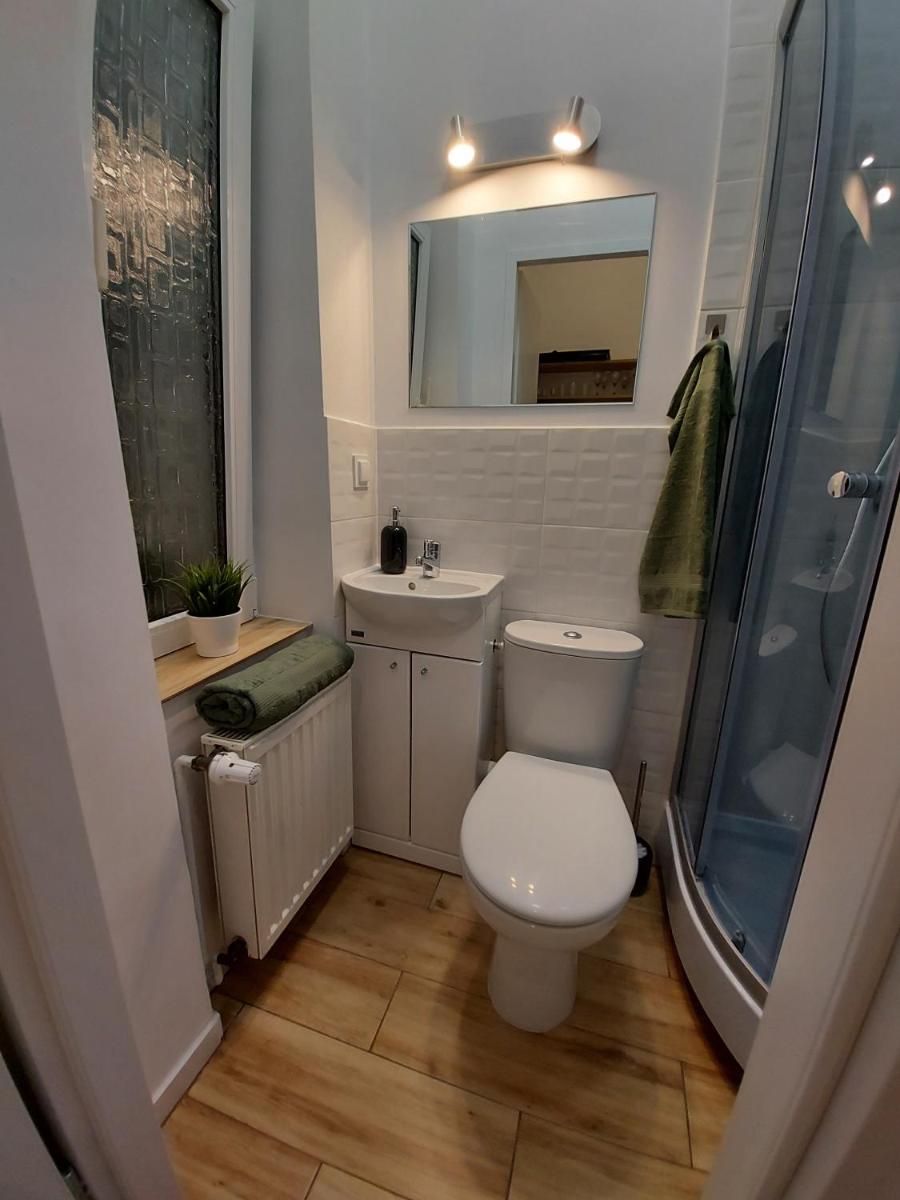 Little room 7 - pokój z prywatną łazienką i aneksem - Housity