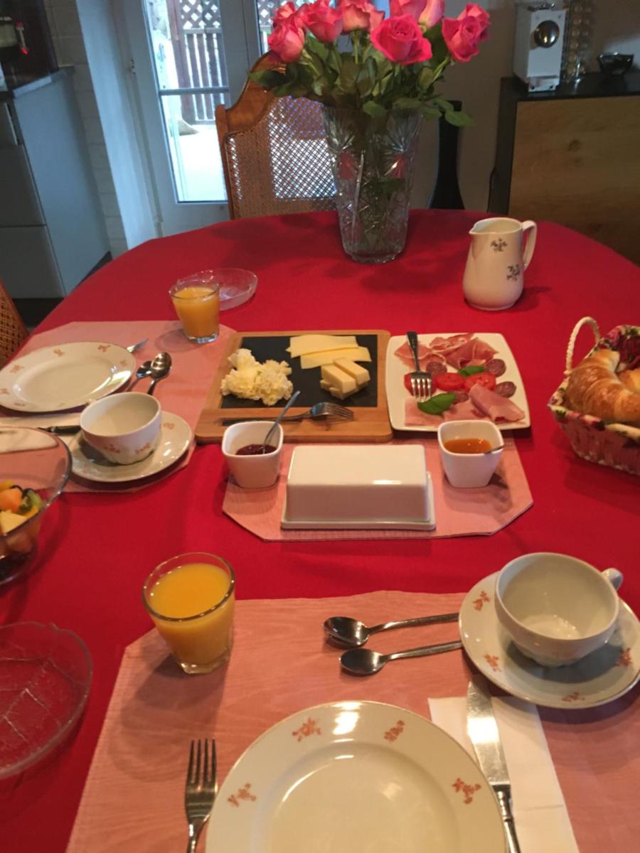 Bed & Breakfast aux Enges - Housity