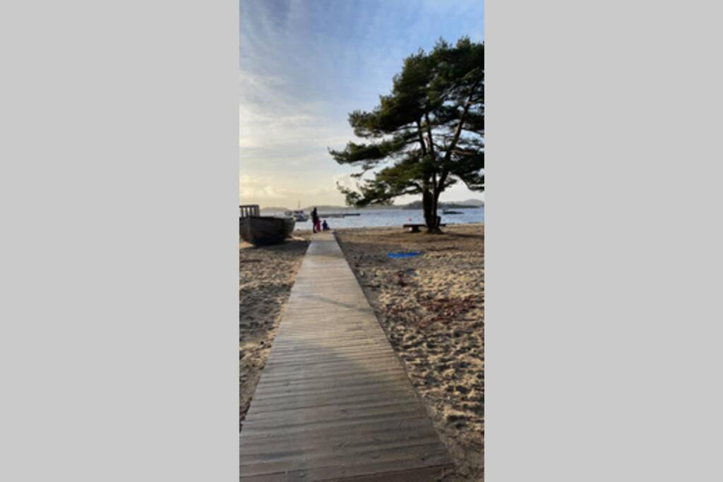 Nybygd feriebolig rett ved strand til leie! - Housity