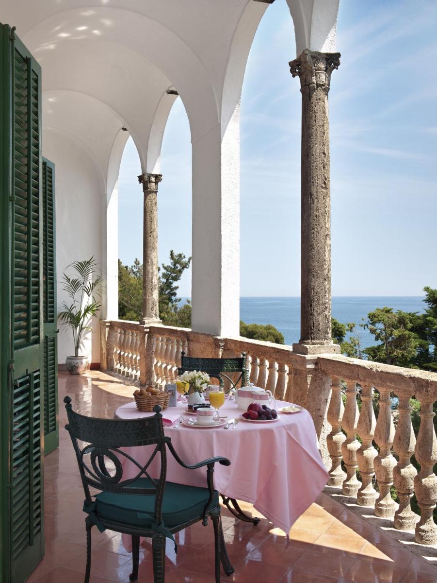 Un balcón o terraza de Hostal de la Gavina GL - The Leading Hotels of the World