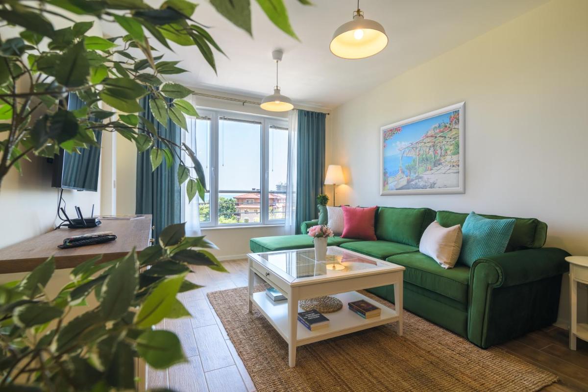Suitetrails - A'MORE Apartment
