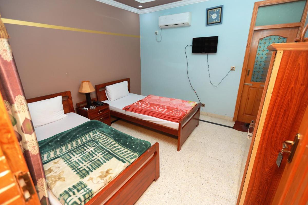 Muzaffarabad View Motel - Housity