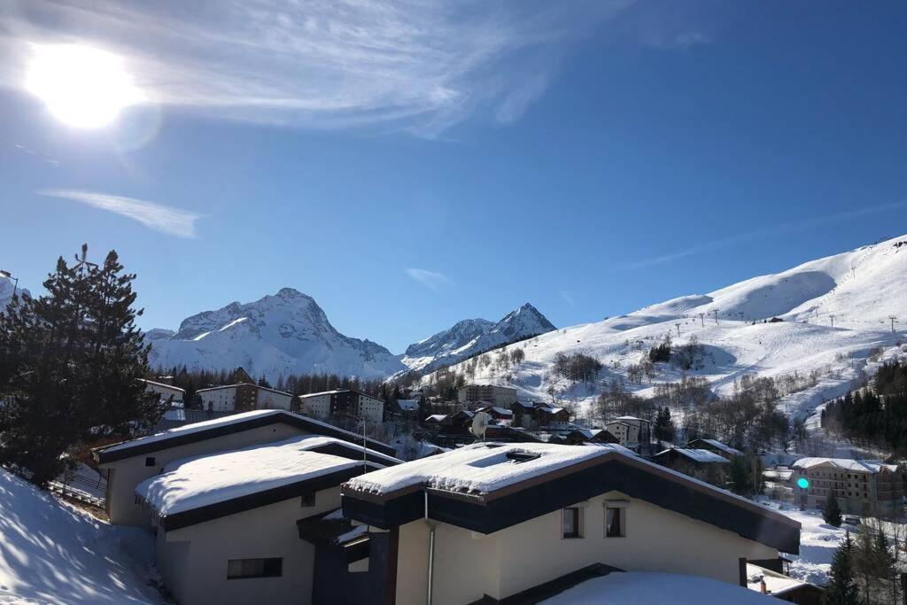 Petit appartement Labellisé Les 2 Alpes résidence Arc en Ciel télésiège Petite Aiguille - Housity