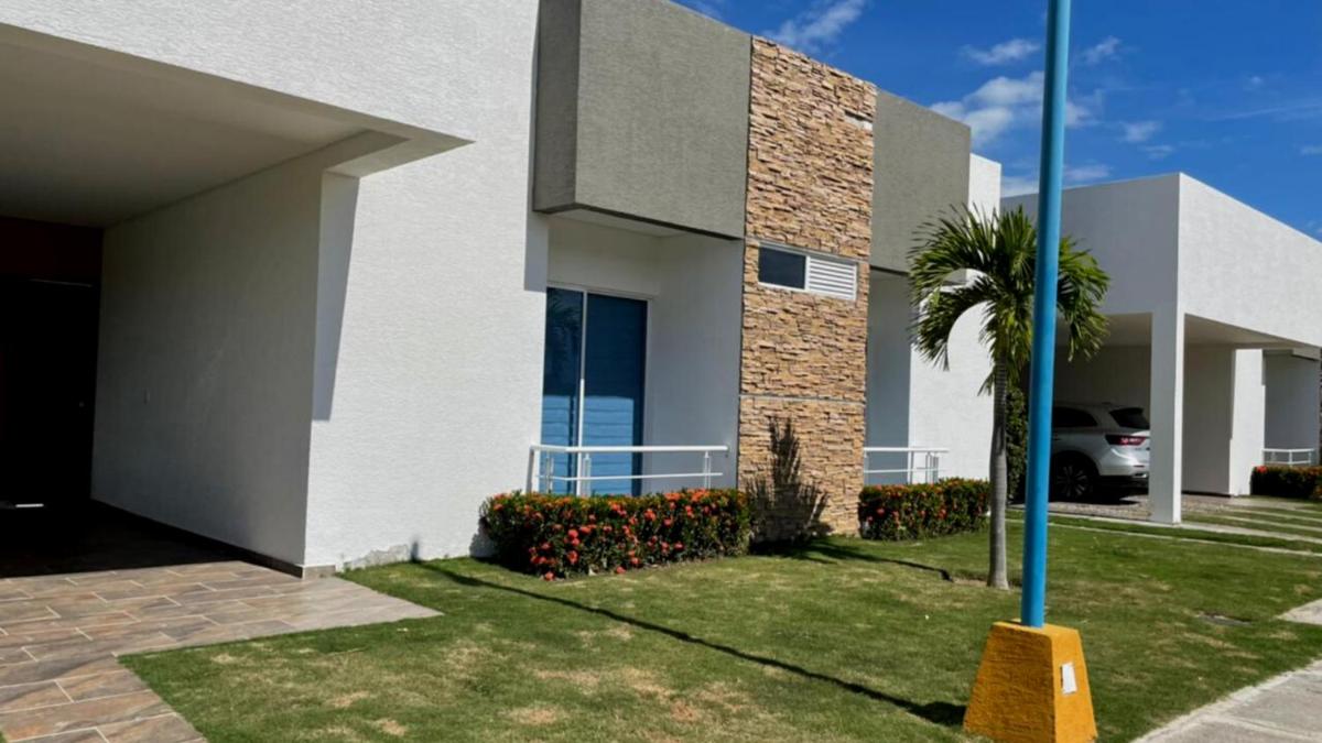 Casa Vacacional con Piscina Privada en Girardot - Housity
