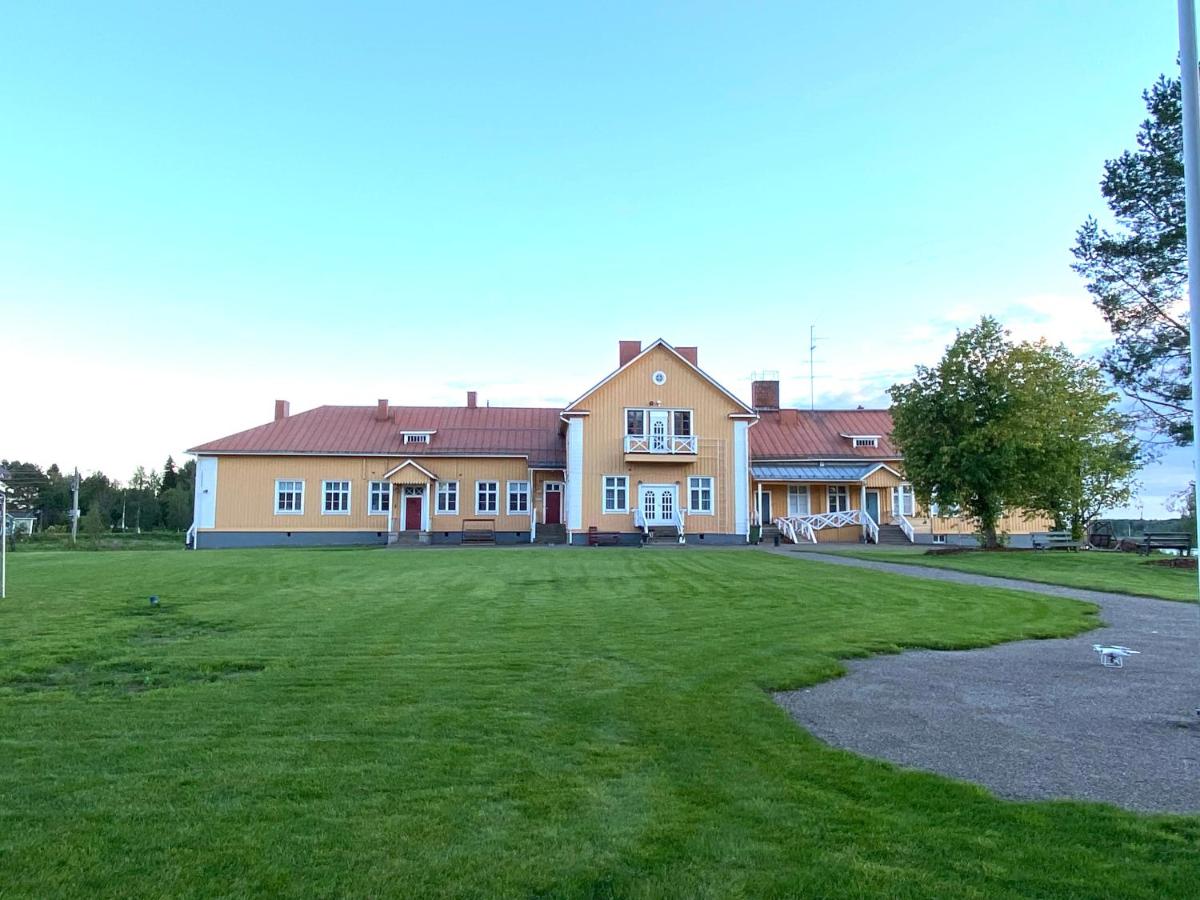 Maaseutuhotelli Juopperin Kartano - Housity