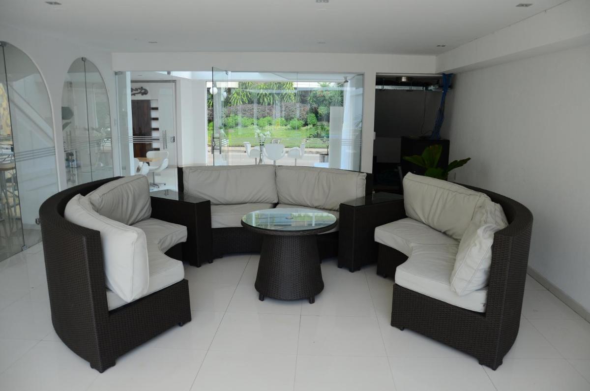 Hotel Senses Equipetrol - Housity