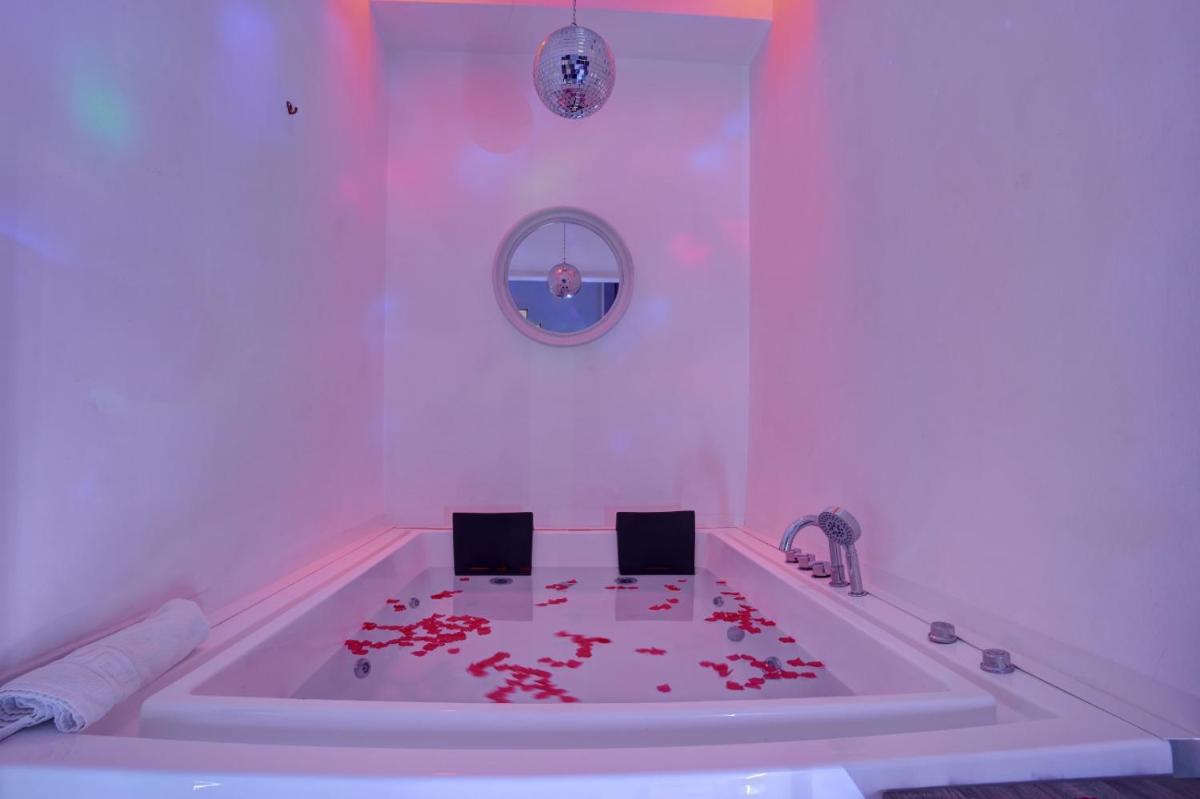 Lovers Excape Roma - Adults Only - Housity