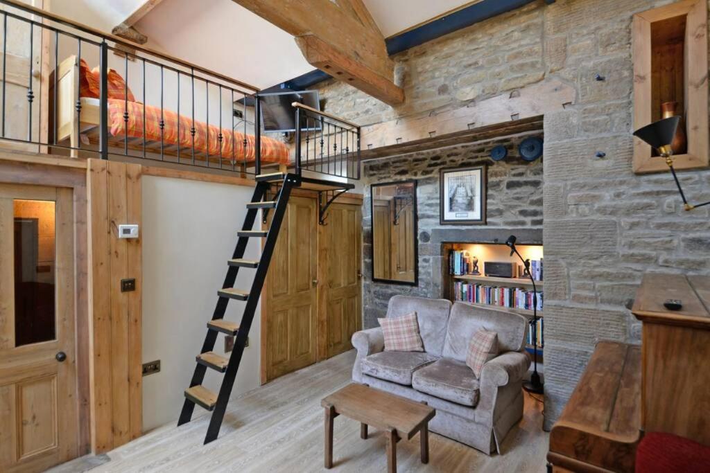 Shed End, in 18th century Lothersdale Mill BD20 8EN - Housity