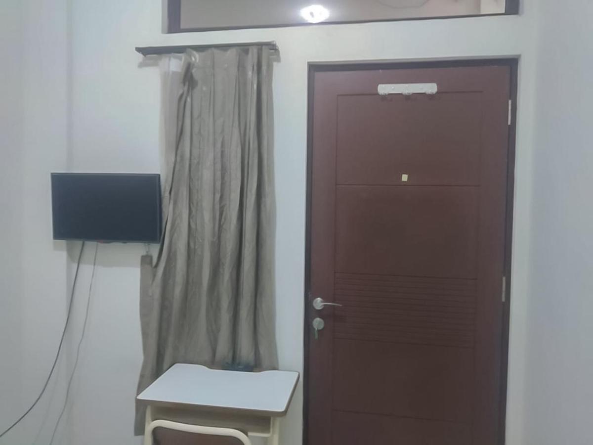 Colombus Residence Karawang Mitra RedDoorz - Housity